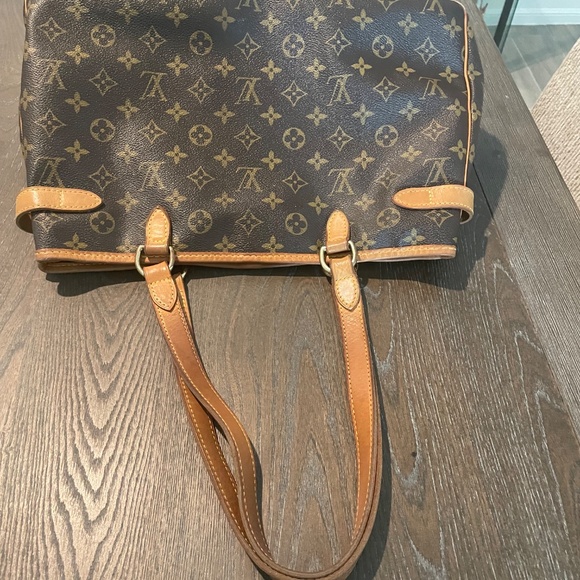 Authentic LV Monogram Batignolles Handbag - Picture 10 of 16